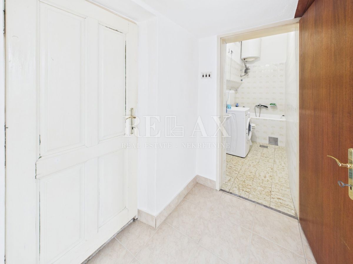 Bribir - avtentična hiša z vrtom