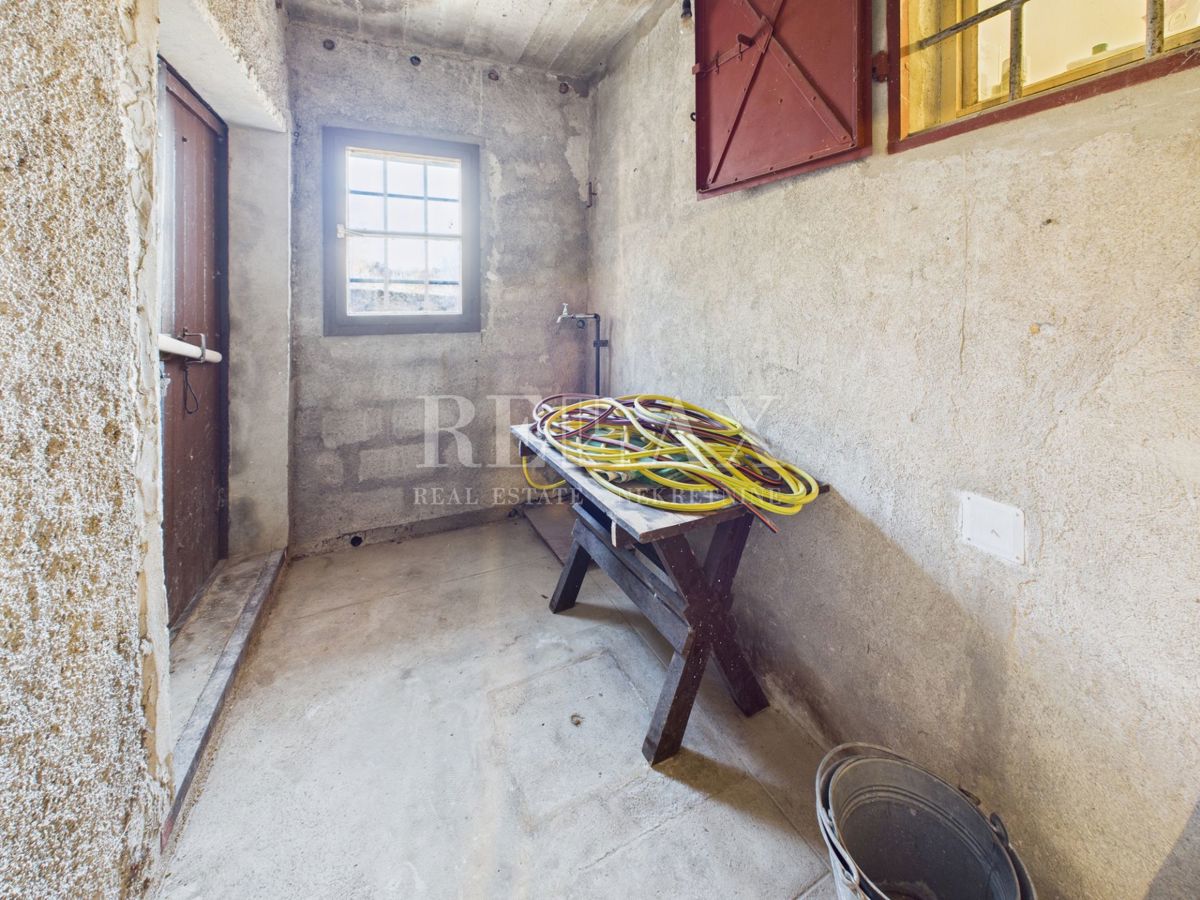 Bribir - avtentična hiša z vrtom