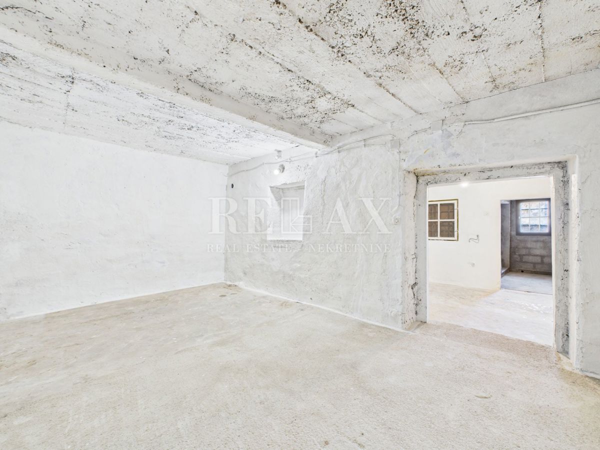 Bribir - avtentična hiša z vrtom