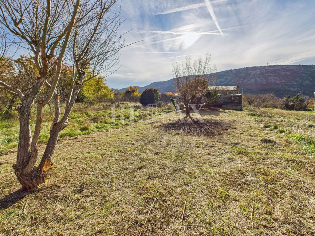 Bribir - avtentična hiša z vrtom