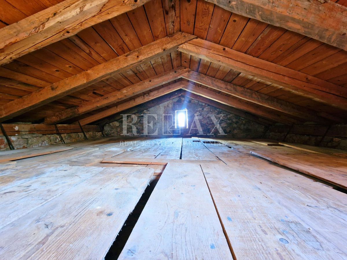 Bribir - avtentična hiša z vrtom