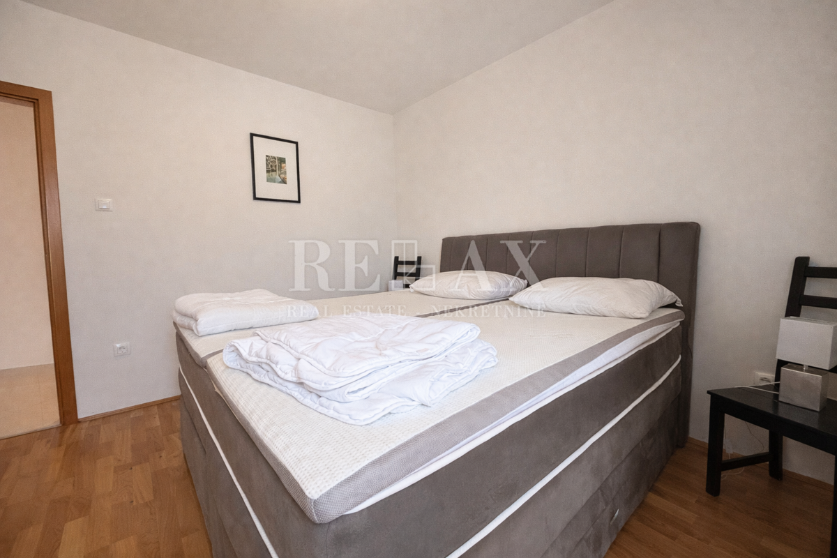 Novi Vinodolski - dvosobno stanovanje, parkirišče