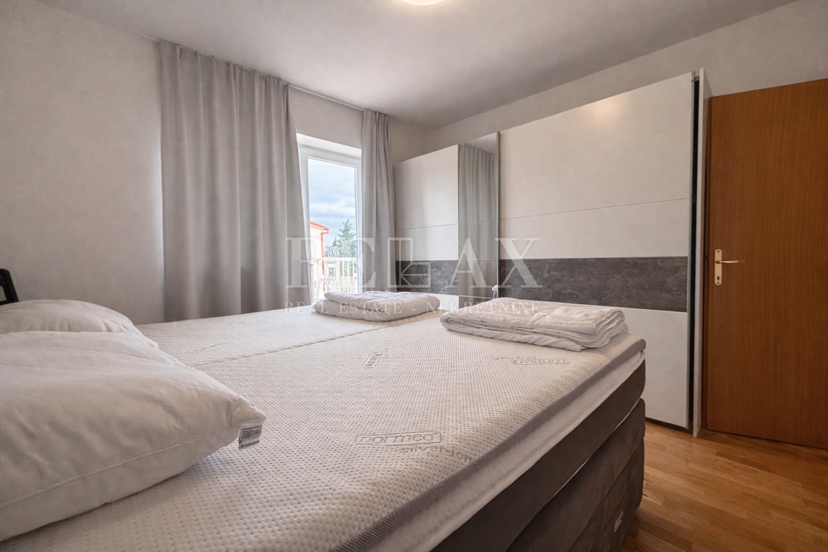 Novi Vinodolski - dvosobno stanovanje, parkirišče