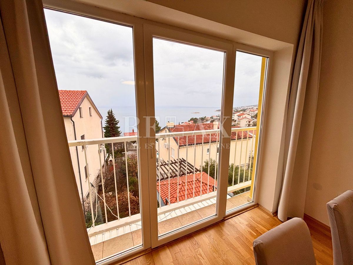 Novi Vinodolski - dvosobno stanovanje, parkirišče