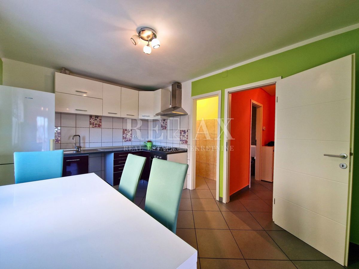 Novi Vinodolski - apartma blizu morja in centra