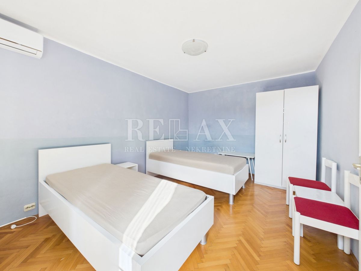 Crikvenica - hiša v samem središču mesta