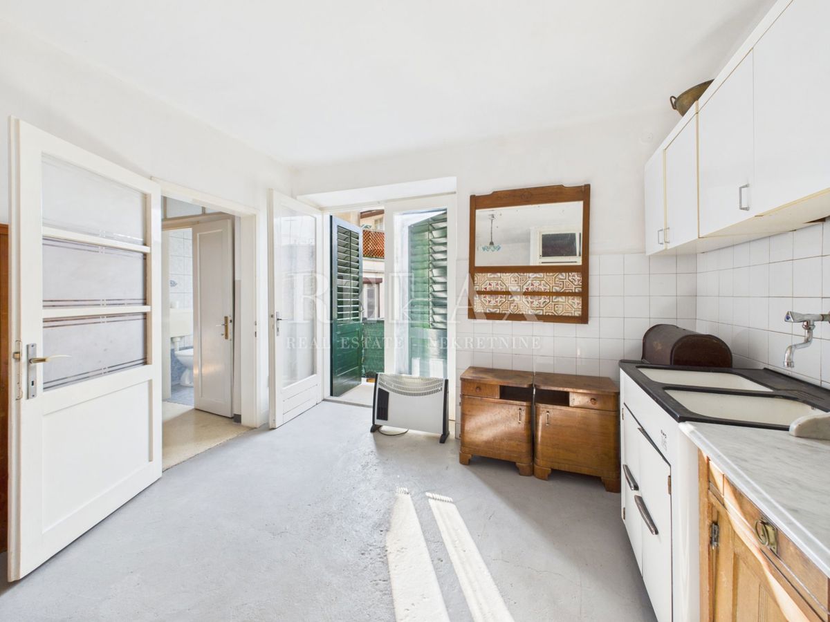 Crikvenica - hiša v samem središču mesta