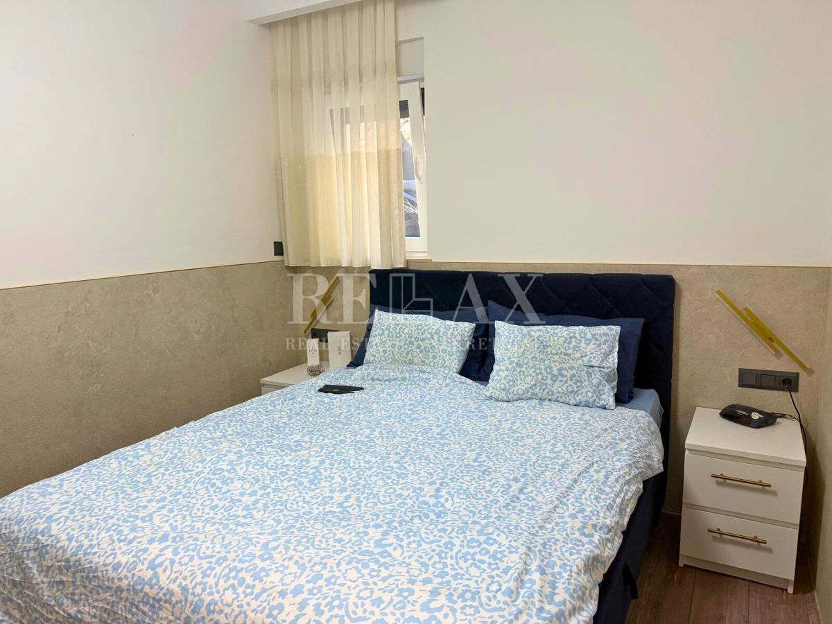 Bribir - hiša z bazenom in vrtom