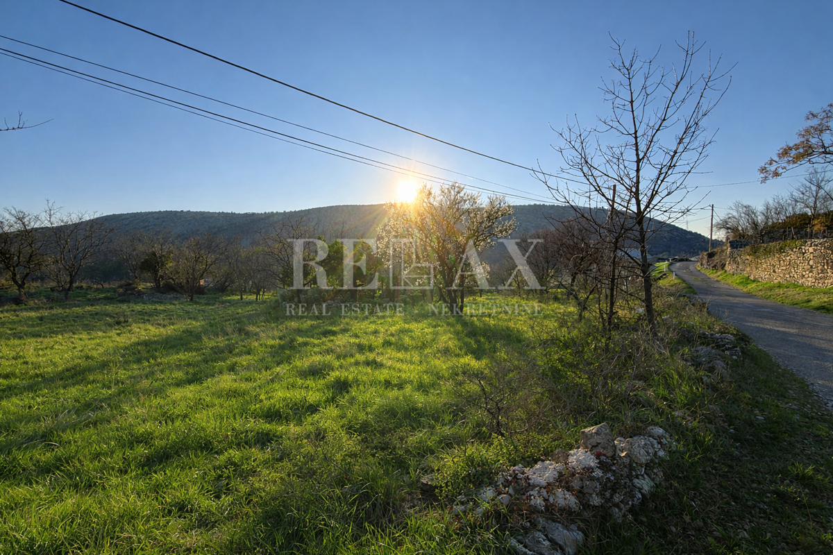 Bribir - gradbeno zemljišče s starinami