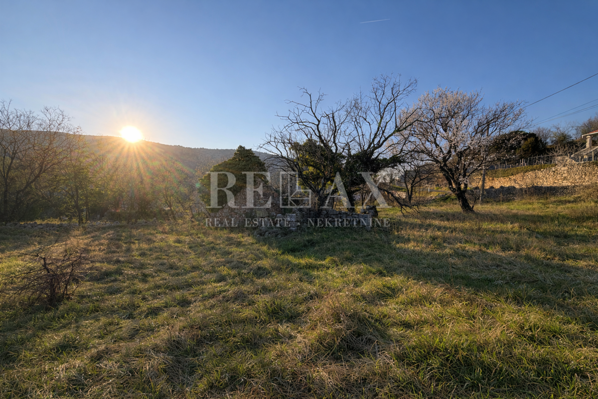 Bribir - gradbeno zemljišče s starinami