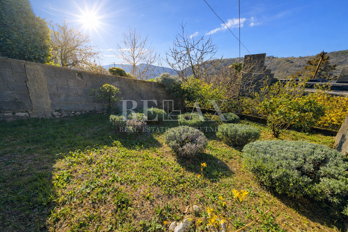 Reka, Sušačka Draga – samostojna hiša z vrtom in parkiriščem