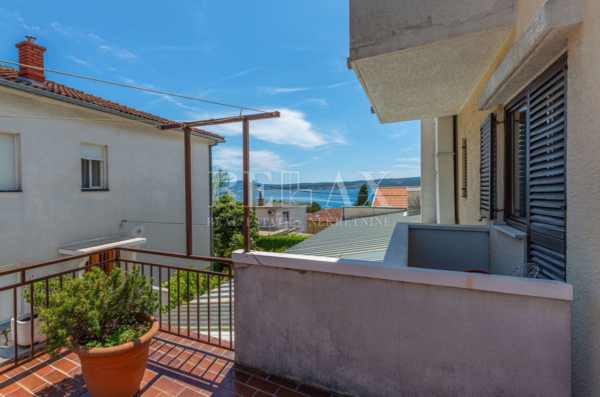 Crikvenica - hiša z restavracijo na odlični lokaciji