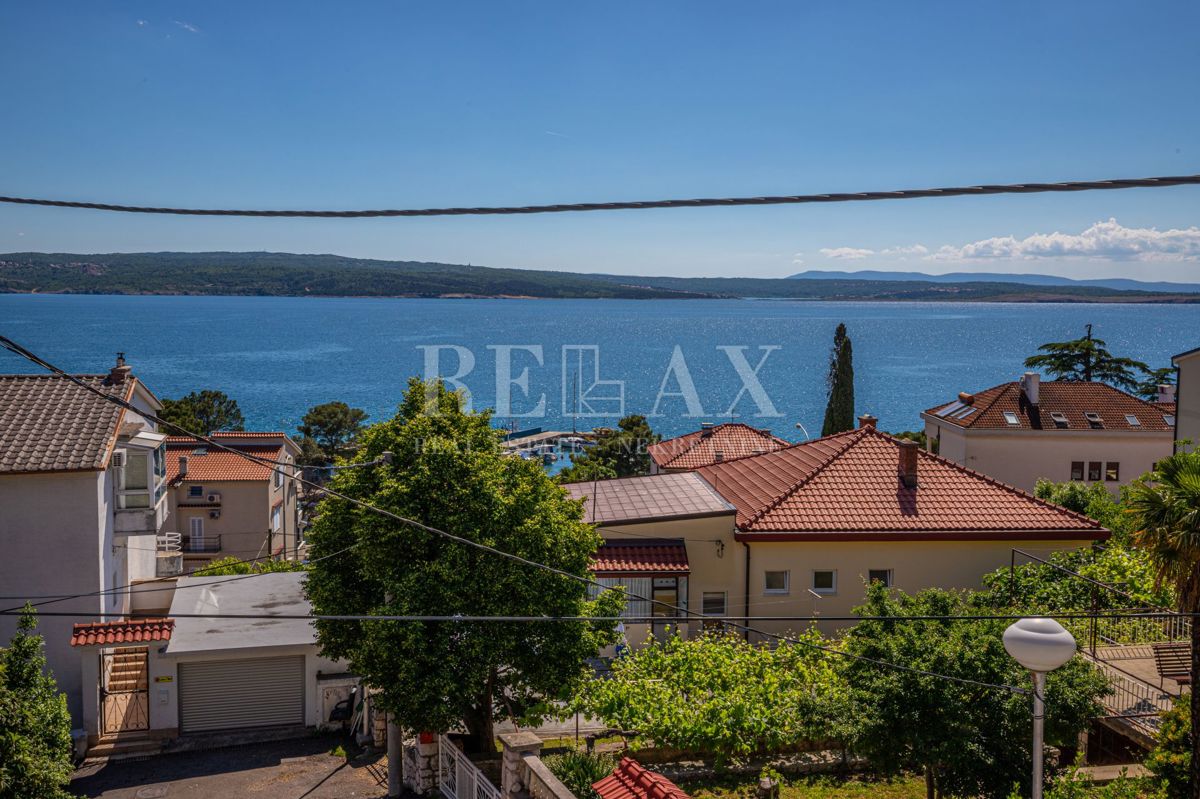 Crikvenica - hiša z restavracijo na odlični lokaciji