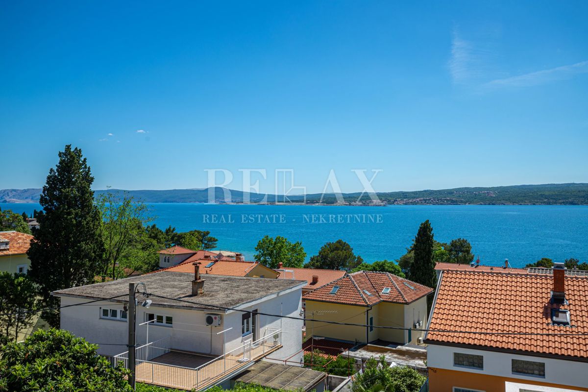 Crikvenica - hiša z restavracijo na odlični lokaciji