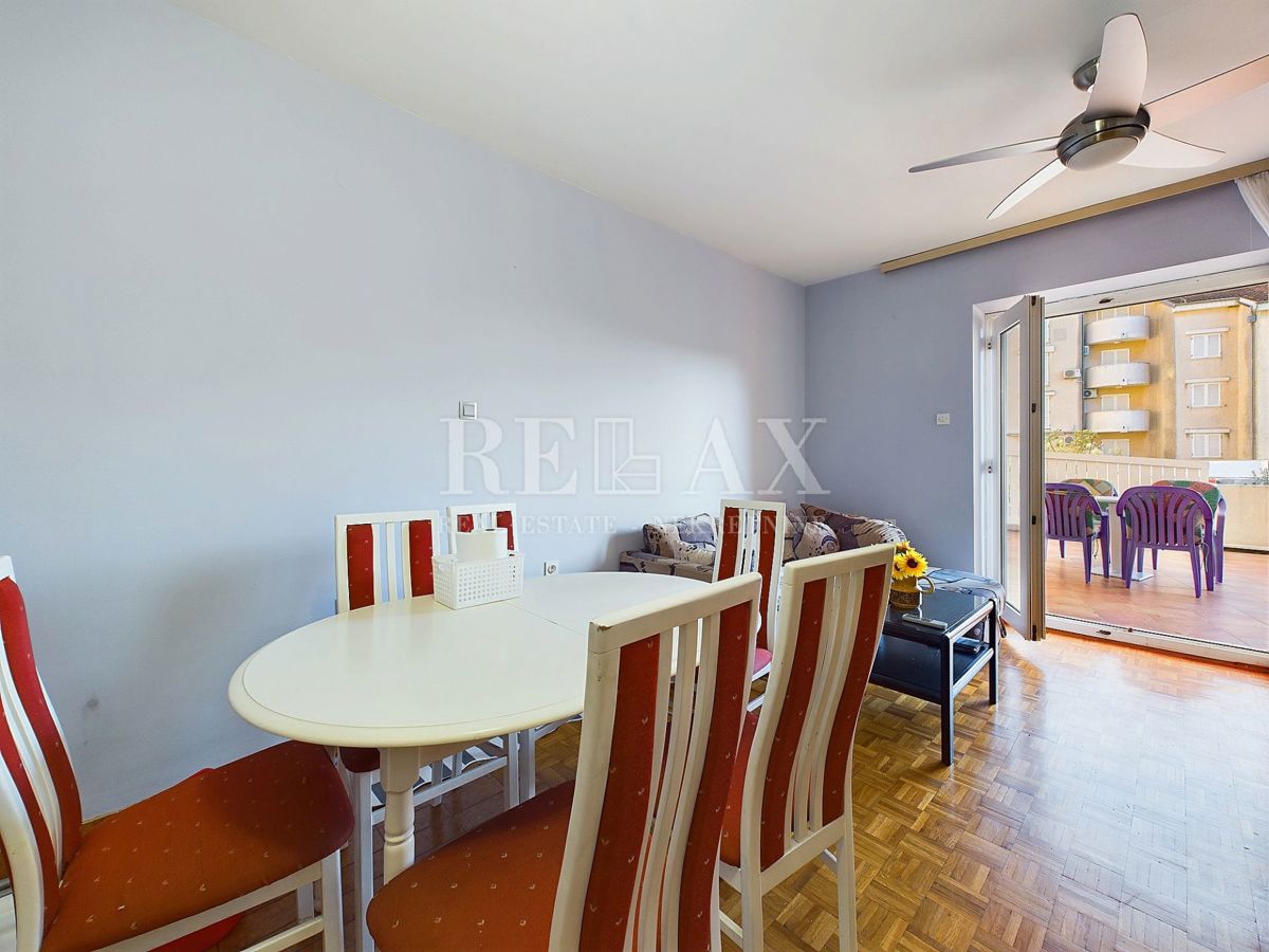 Novi Vinodolski - apartma v centru s teraso