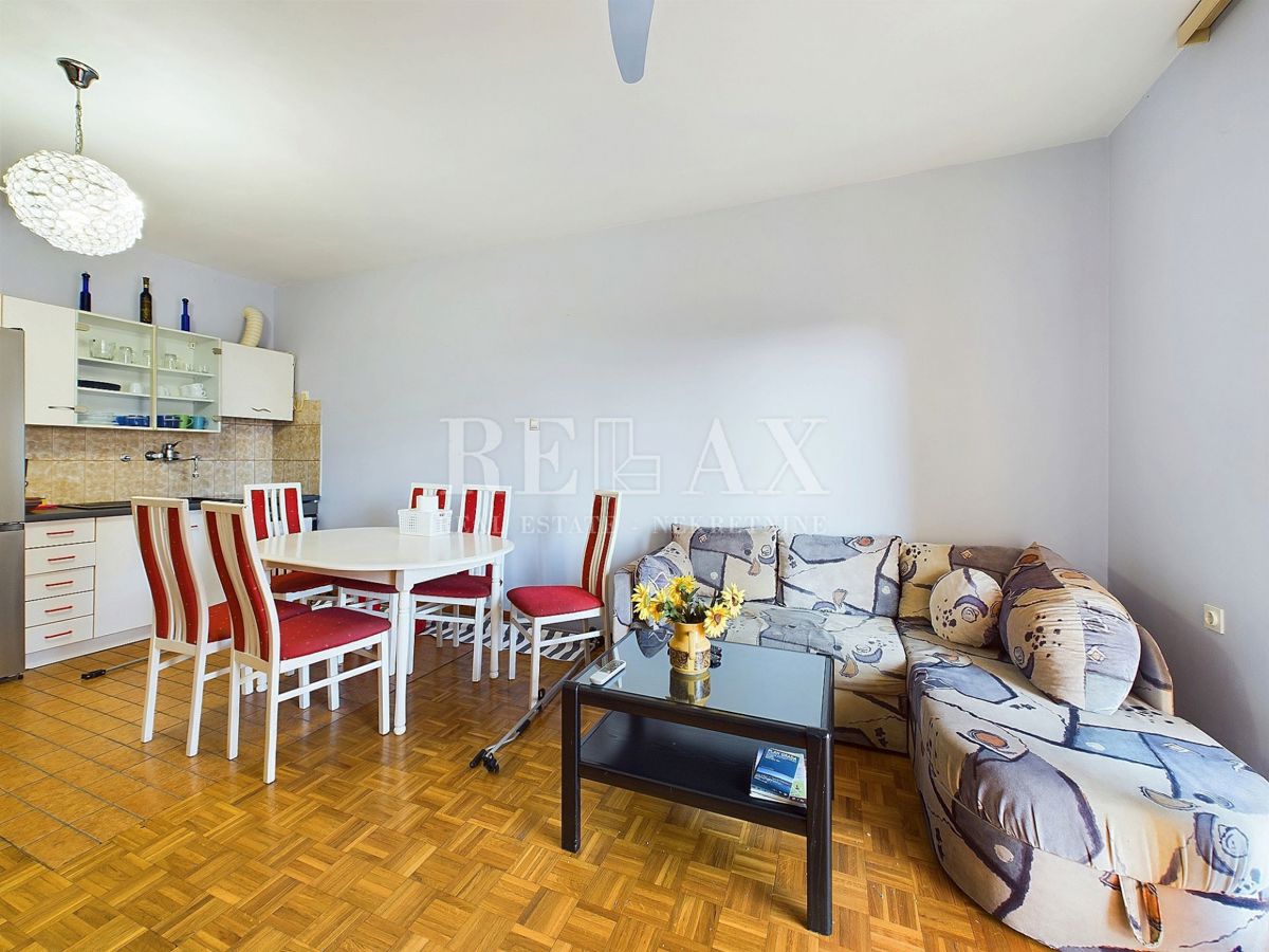 Novi Vinodolski - apartma v centru s teraso