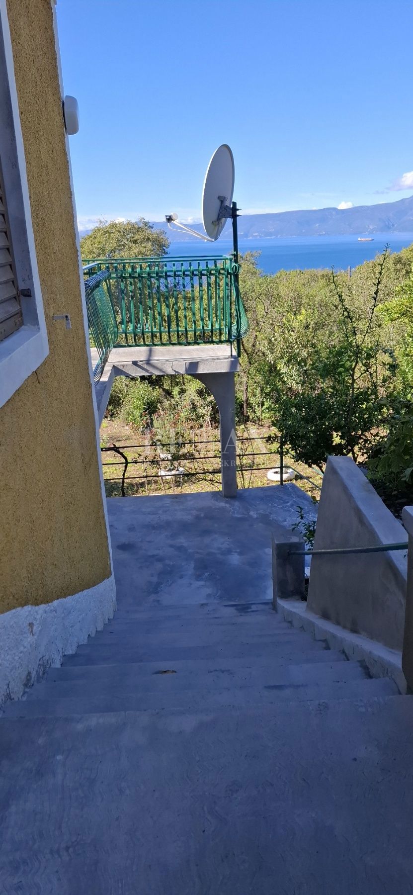 Kamnita hiša s pogledom na morje Kostrena