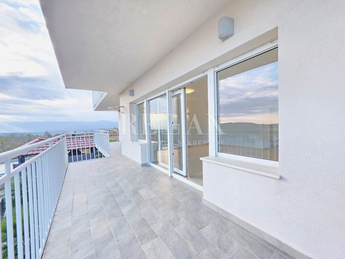 Viškovo, Saršoni - stanovanje z bazenom za uporabo, parkirišče