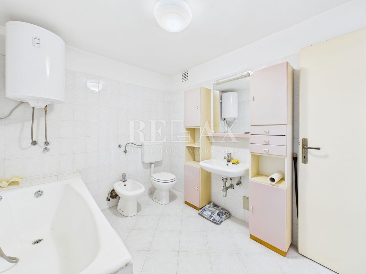 Crikvenica - stanovanje z vrtom