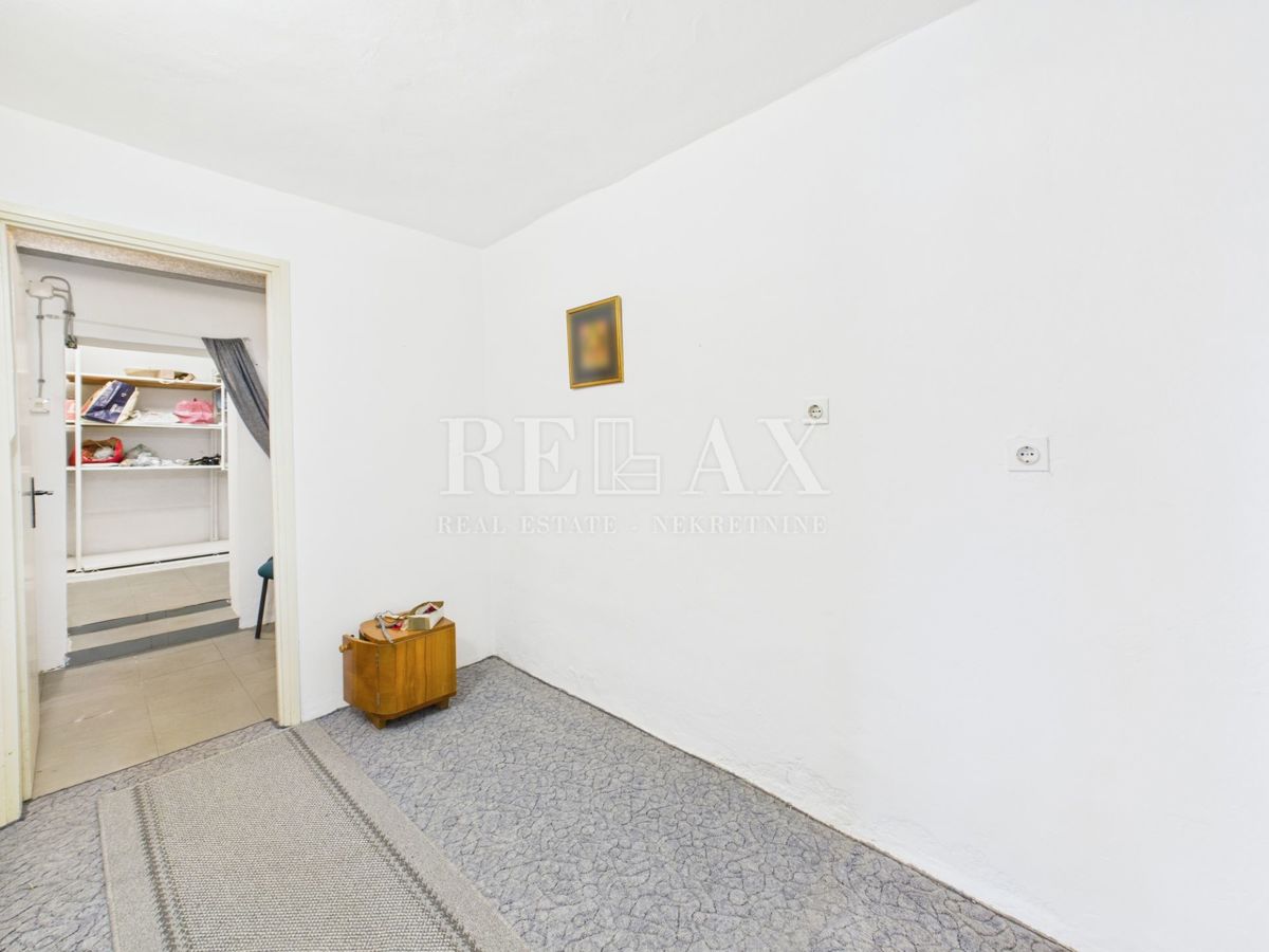 Crikvenica - stanovanje z vrtom