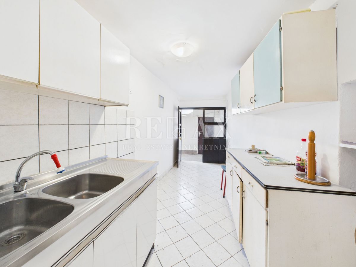 Crikvenica - stanovanje z vrtom