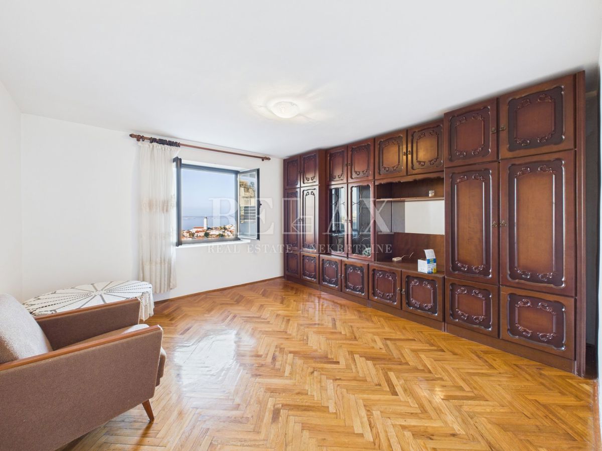 Crikvenica - stanovanje z vrtom