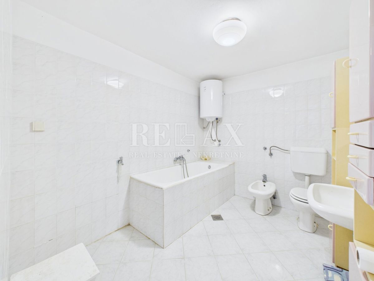 Crikvenica - stanovanje z vrtom