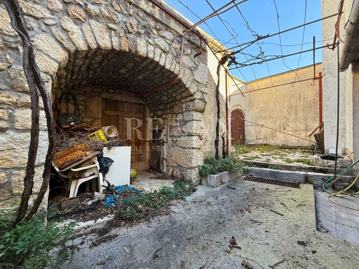 Bribir - starina s potencialom