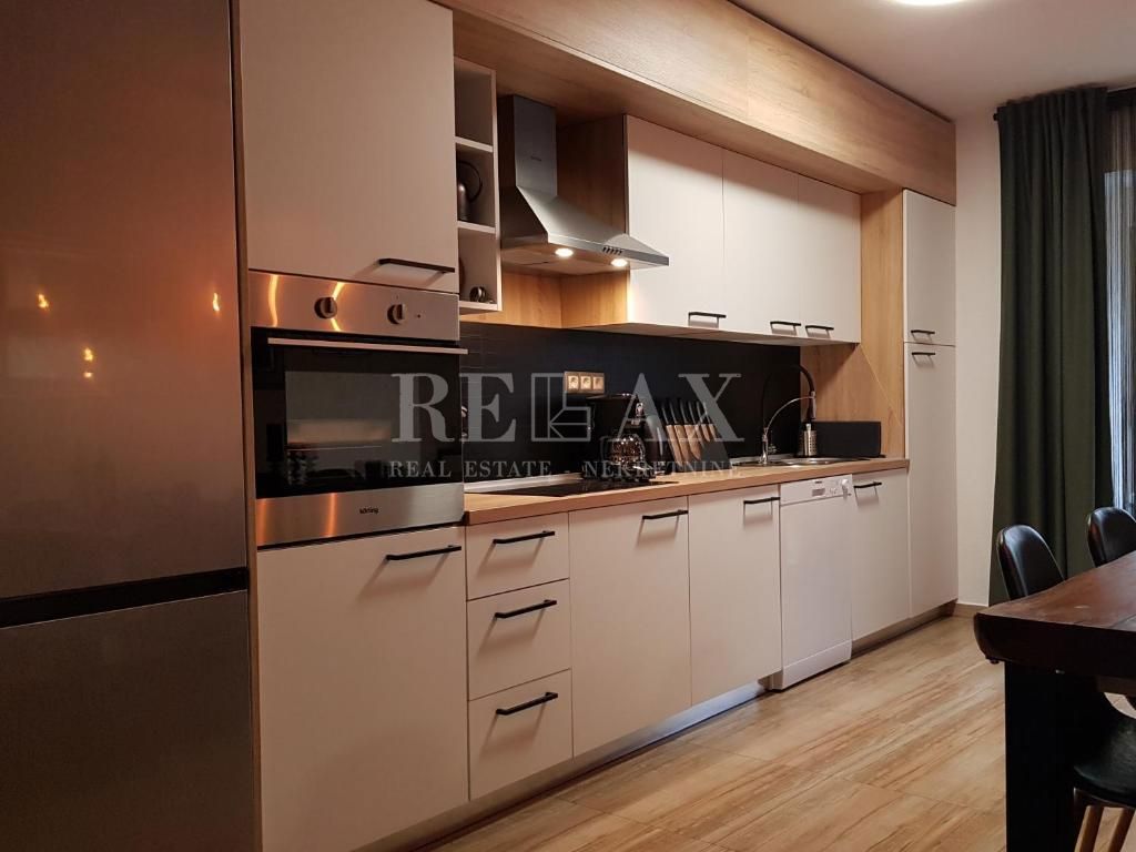 Bribir - na novo obnovljena hiša z ogrevanim bazenom