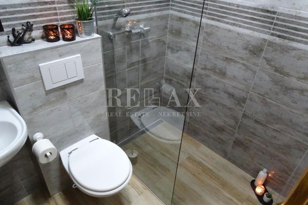 Bribir - na novo obnovljena hiša z ogrevanim bazenom