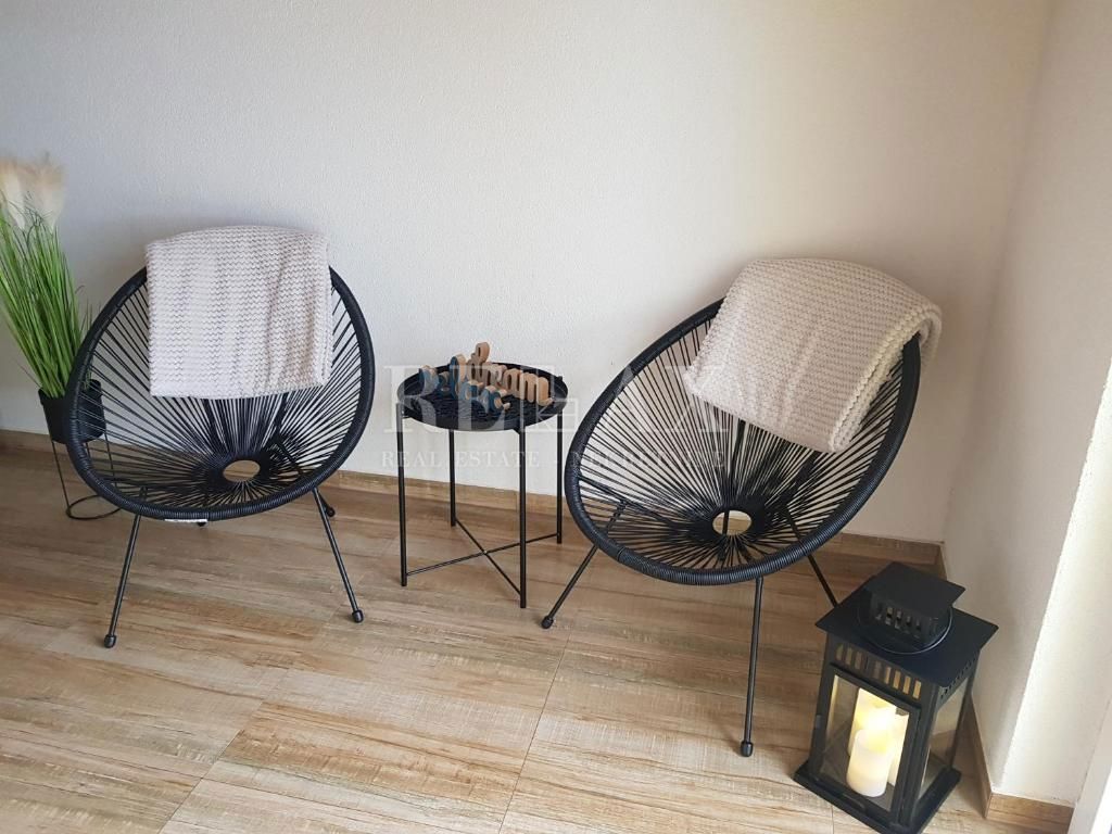 Bribir - na novo obnovljena hiša z ogrevanim bazenom