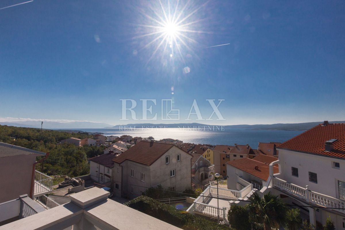 Crikvenica - hiša s 6 apartmaji, bazen
