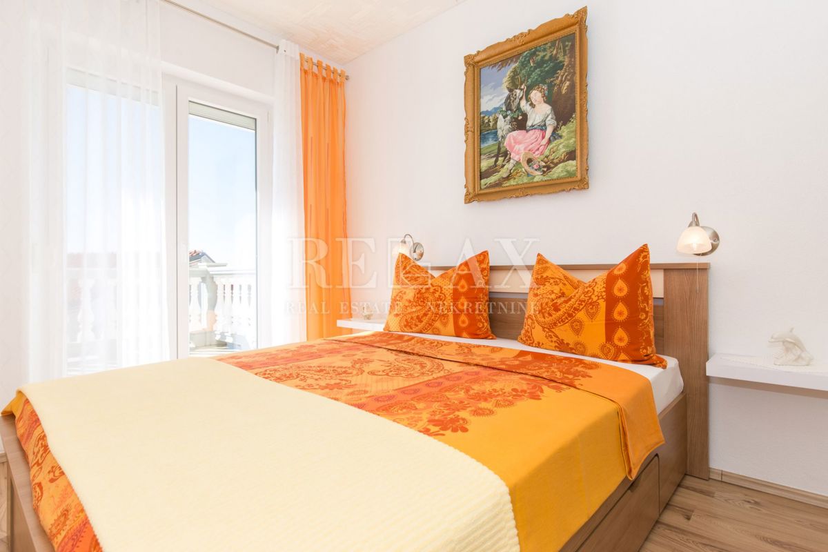 Crikvenica - hiša s 6 apartmaji, bazen