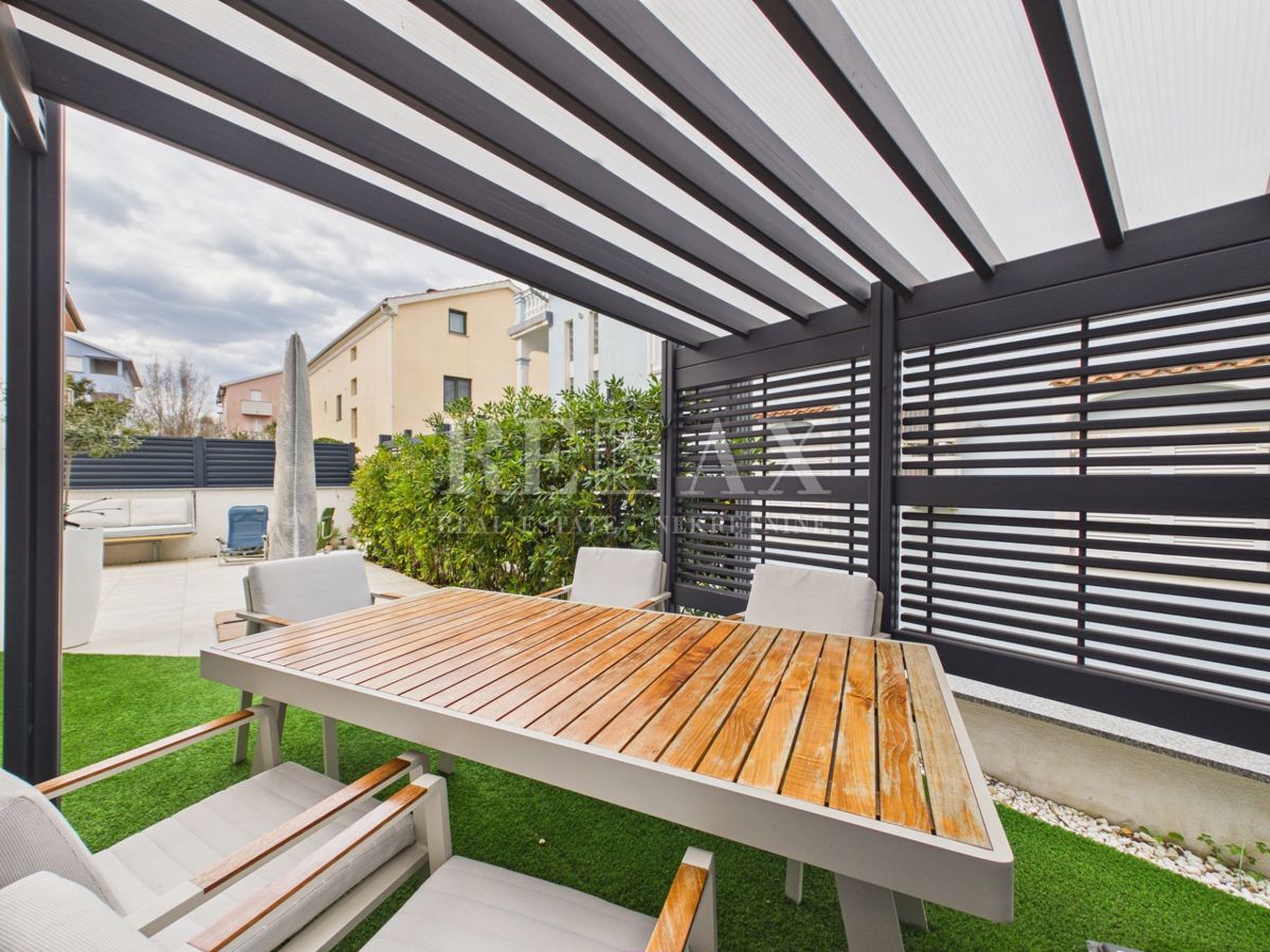 Otok Krk, Bogovići - apartma z bazenom, vrtom