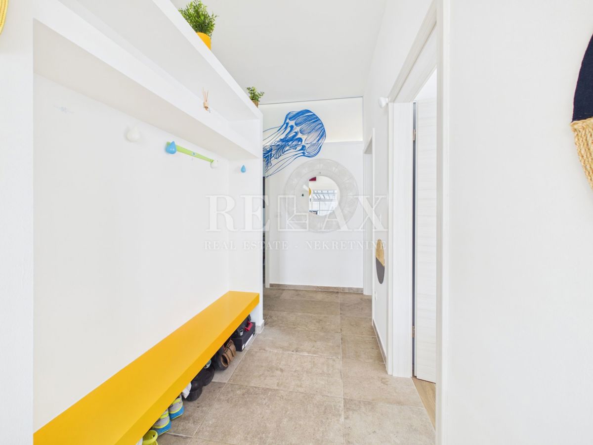 Otok Krk, Bogovići - apartma z bazenom, vrtom