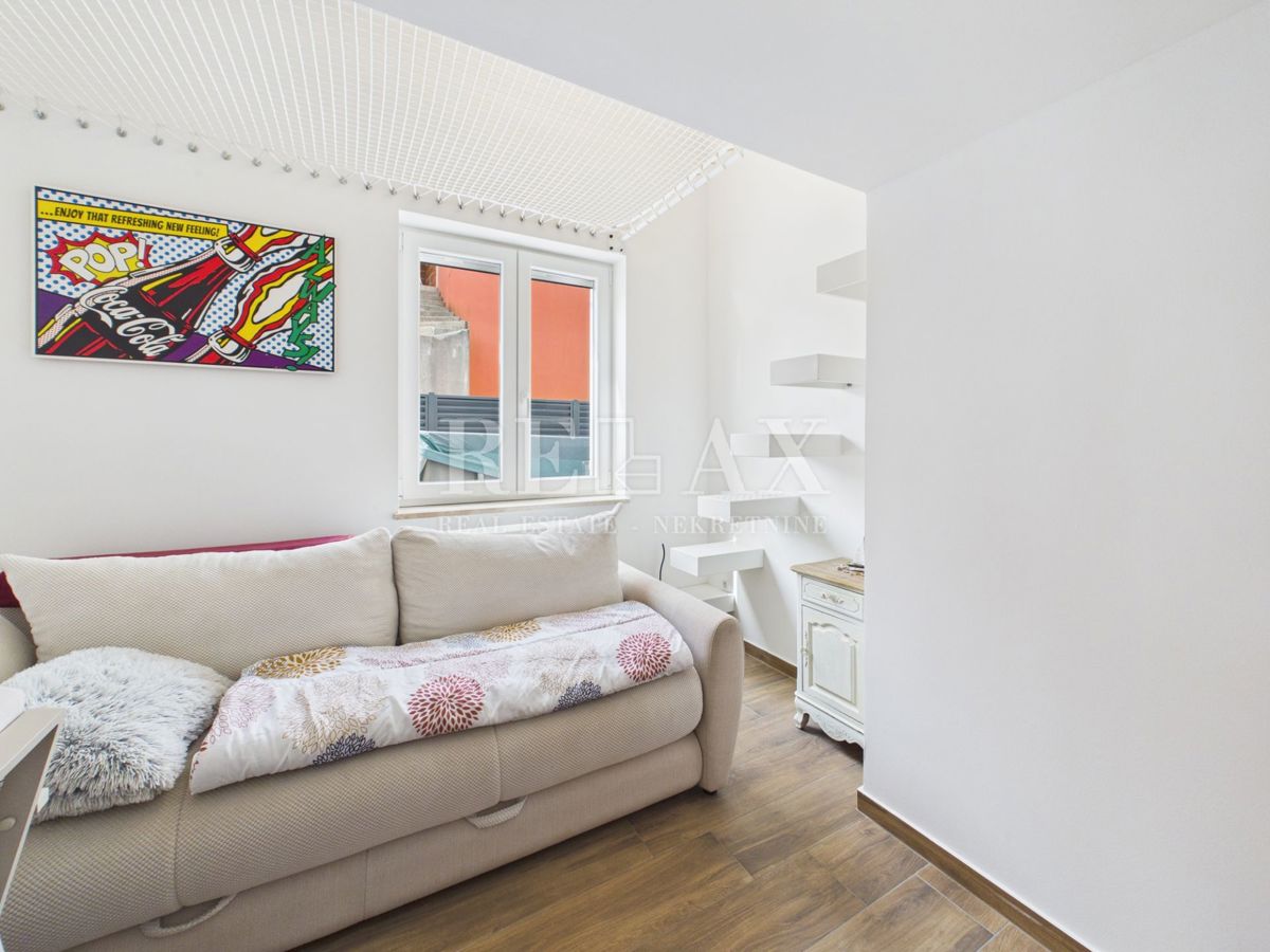 Otok Krk, Bogovići - apartma z bazenom, vrtom