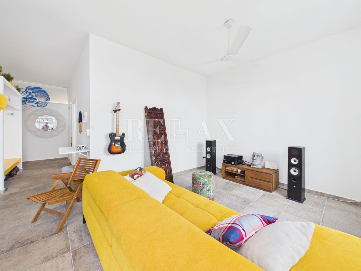 Otok Krk, Bogovići - apartma z bazenom, vrtom