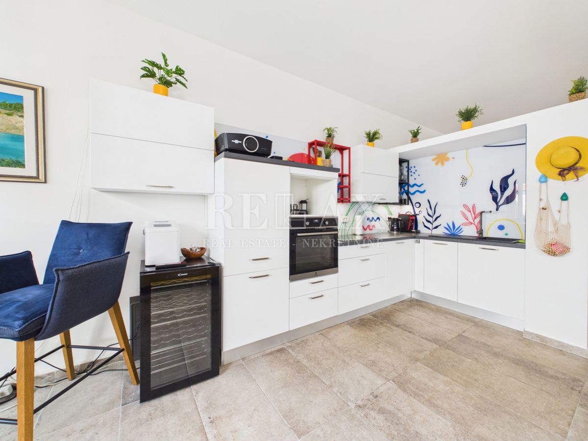 Otok Krk, Bogovići - apartma z bazenom, vrtom