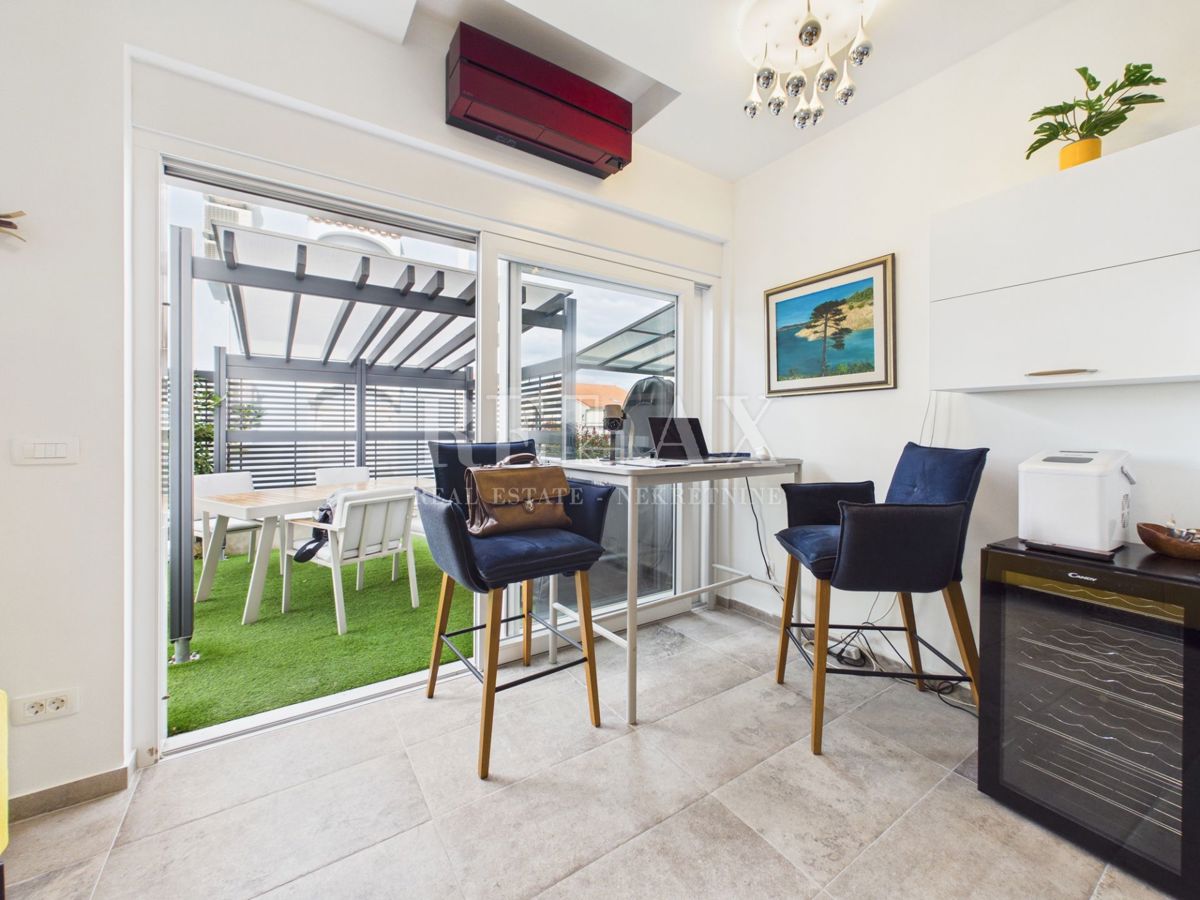 Otok Krk, Bogovići - apartma z bazenom, vrtom