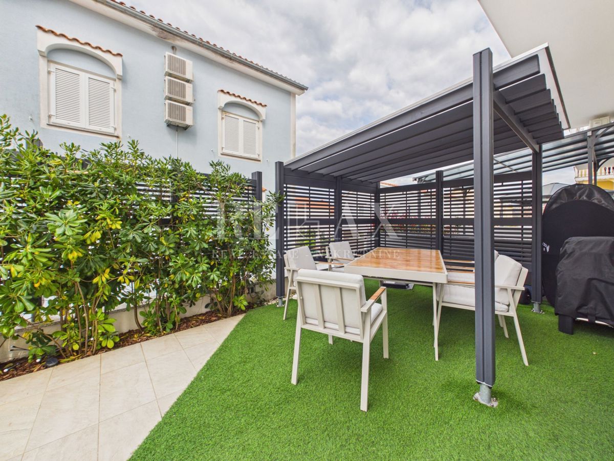 Otok Krk, Bogovići - apartma z bazenom, vrtom