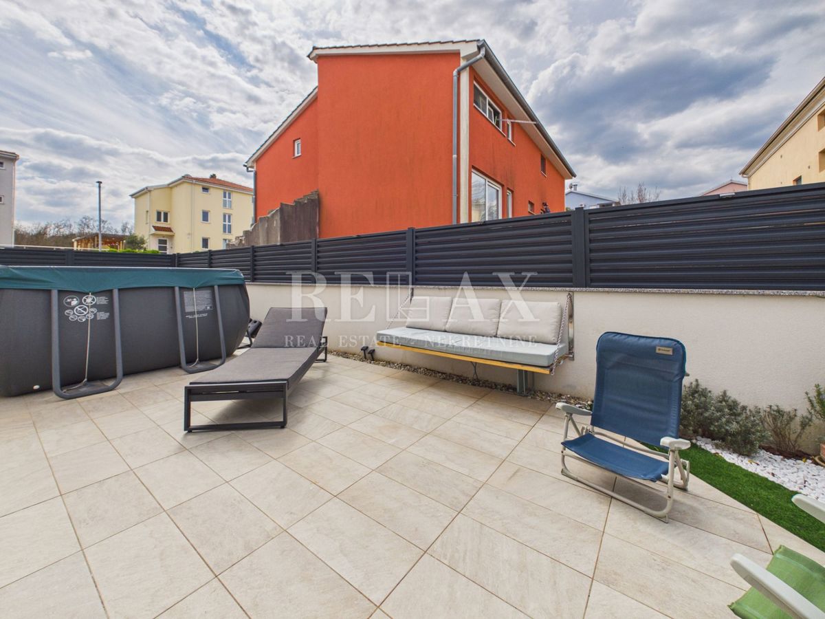 Otok Krk, Bogovići - apartma z bazenom, vrtom