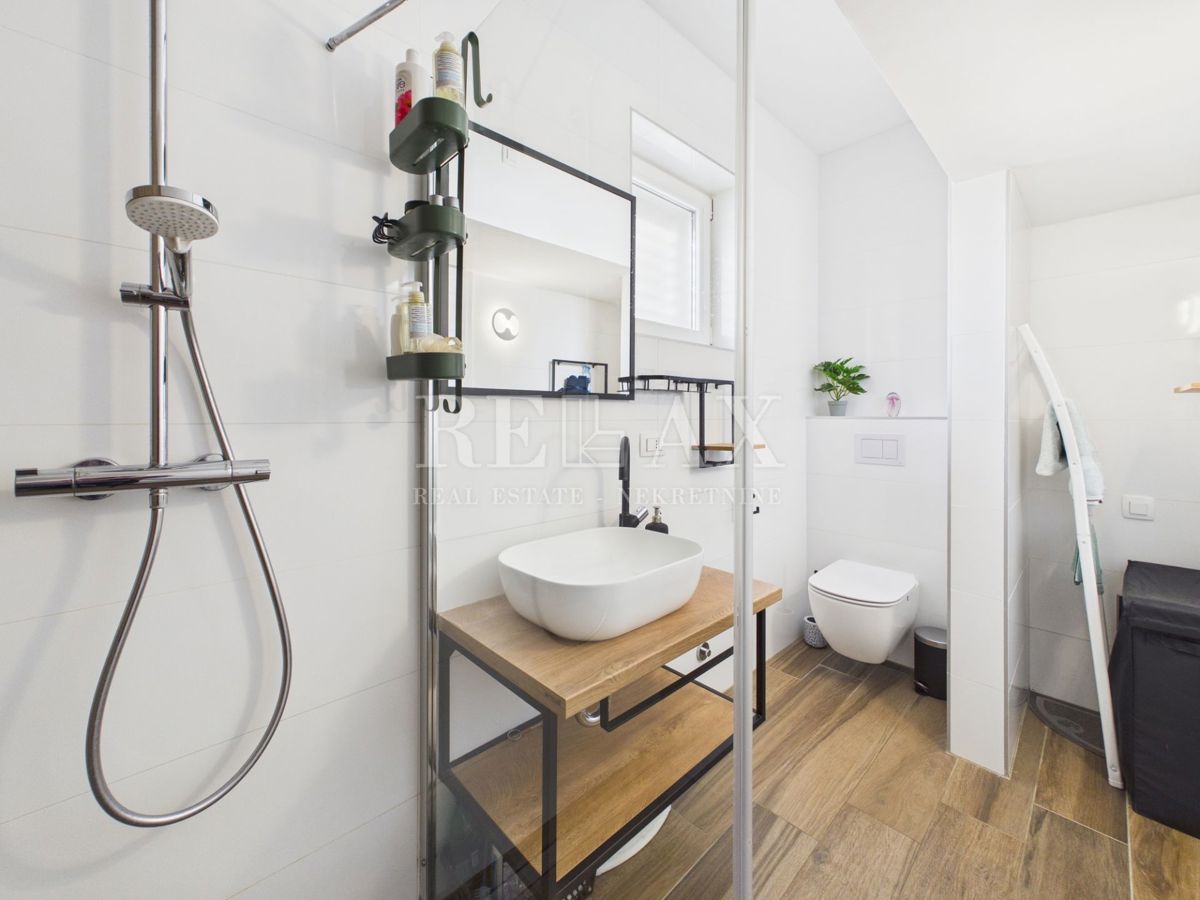 Otok Krk, Bogovići - apartma z bazenom, vrtom