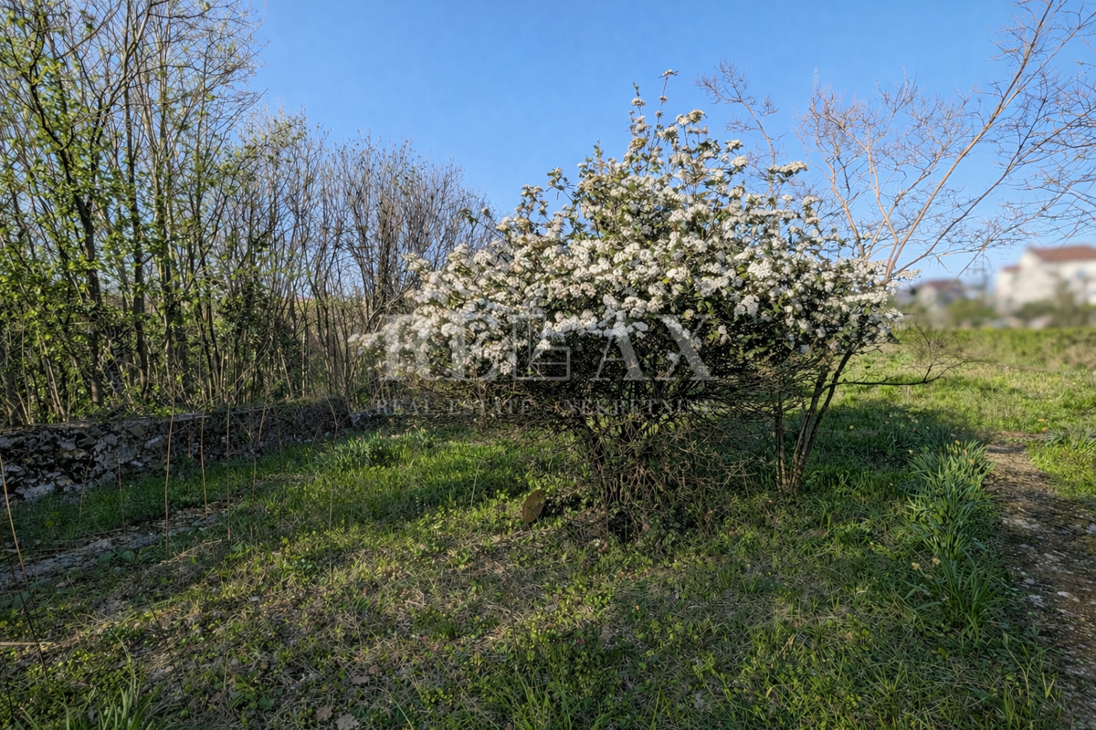 Rijeka, Marinići - ravno gradbeno zemljišče 735 m2