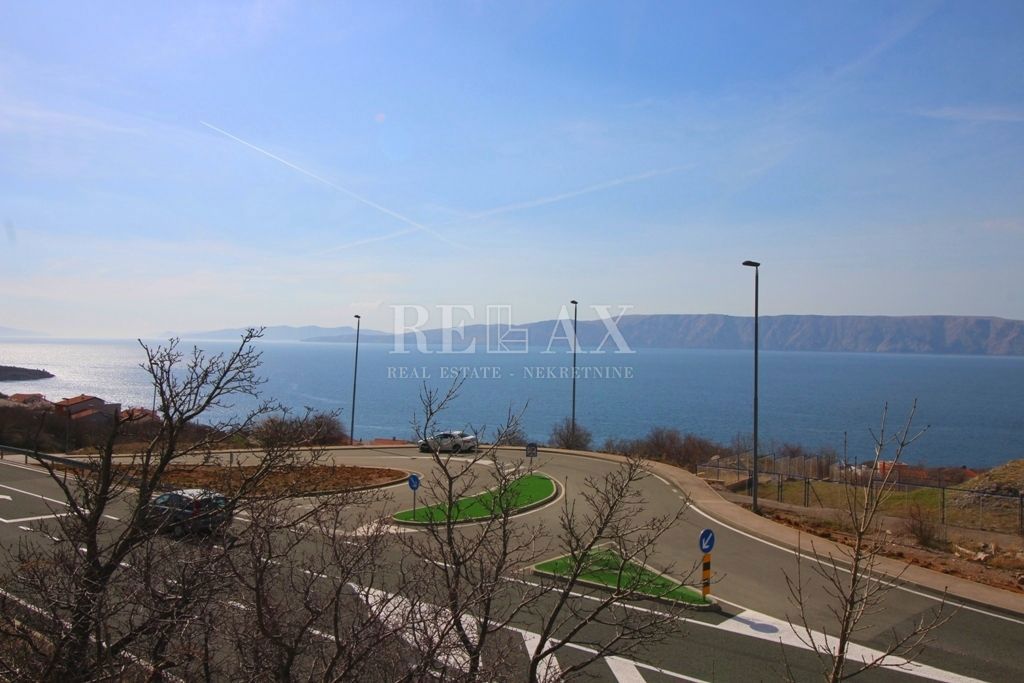 Novi Vinodolski, Smokvica - Veliko zemljišče blizu morja