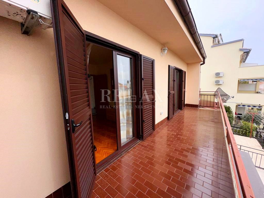 CRIKVENICA - Apartma z vrtom, pogled na morje