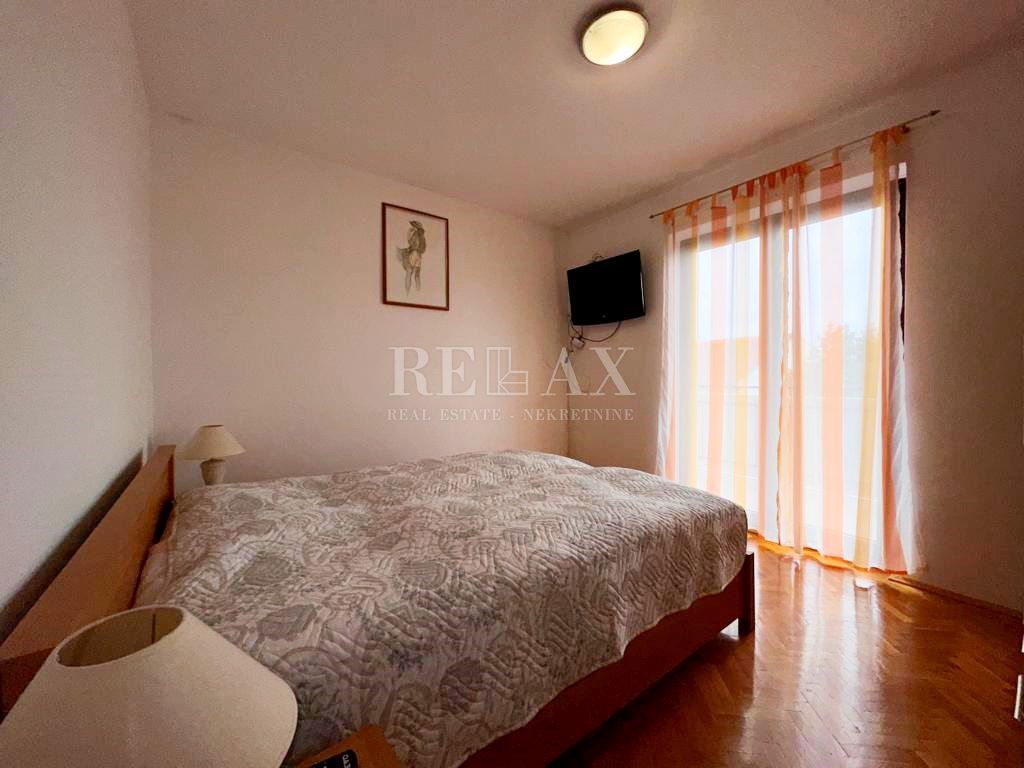 CRIKVENICA - Apartma z vrtom, pogled na morje