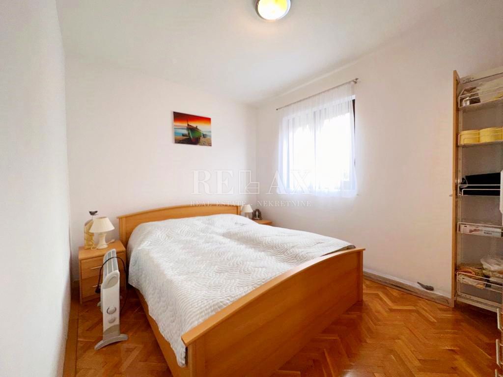 CRIKVENICA - Apartma z vrtom, pogled na morje