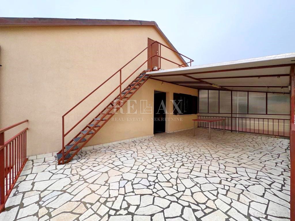 CRIKVENICA - Apartma z vrtom, pogled na morje