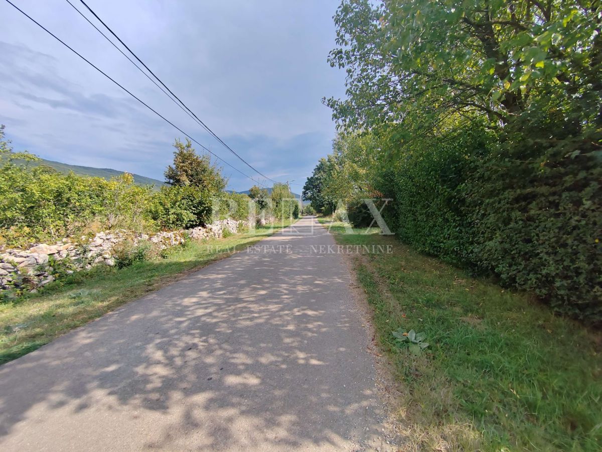 Otočac, Sinac - Gradbeno in Kmetijsko Zemljišče