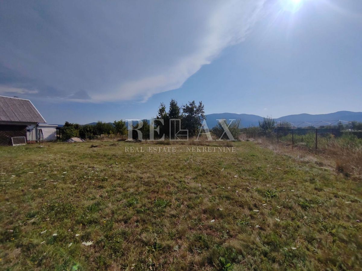 Otočac, Sinac - Gradbeno in Kmetijsko Zemljišče